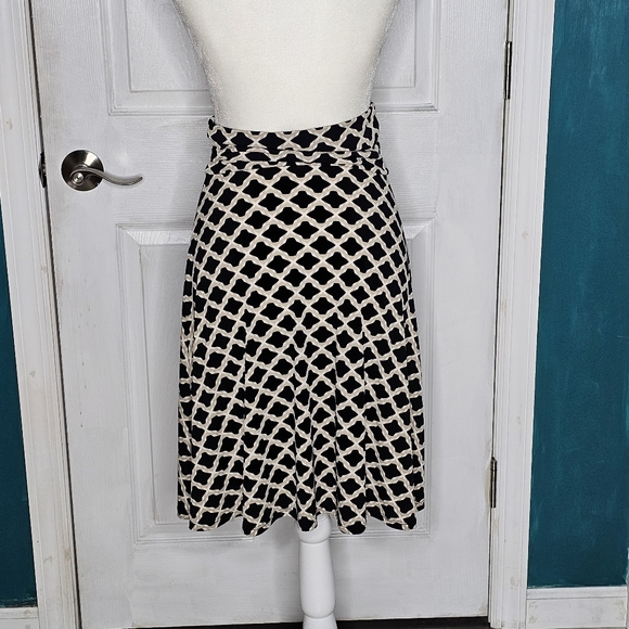 Lularoe Azure Skirt XS - Picture 7 of 16